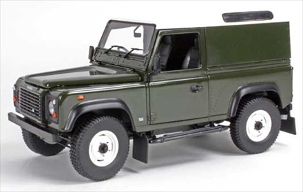 Universal Hobbies 1/18 Land Rover Defender 90 TDI Bronze-Grn